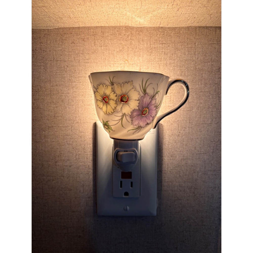 Handcrafted Floral Porcelain Teacup Night Light Vintage Style Plug In Wall Lamp